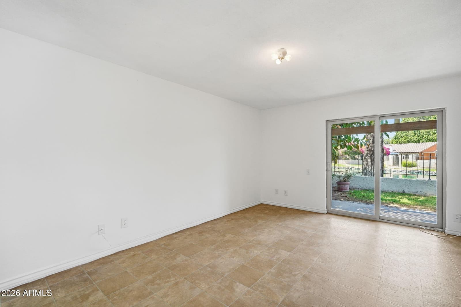 1534 E SOUTHSHORE Drive, Tempe, AZ 85283 — photo 12 of 31