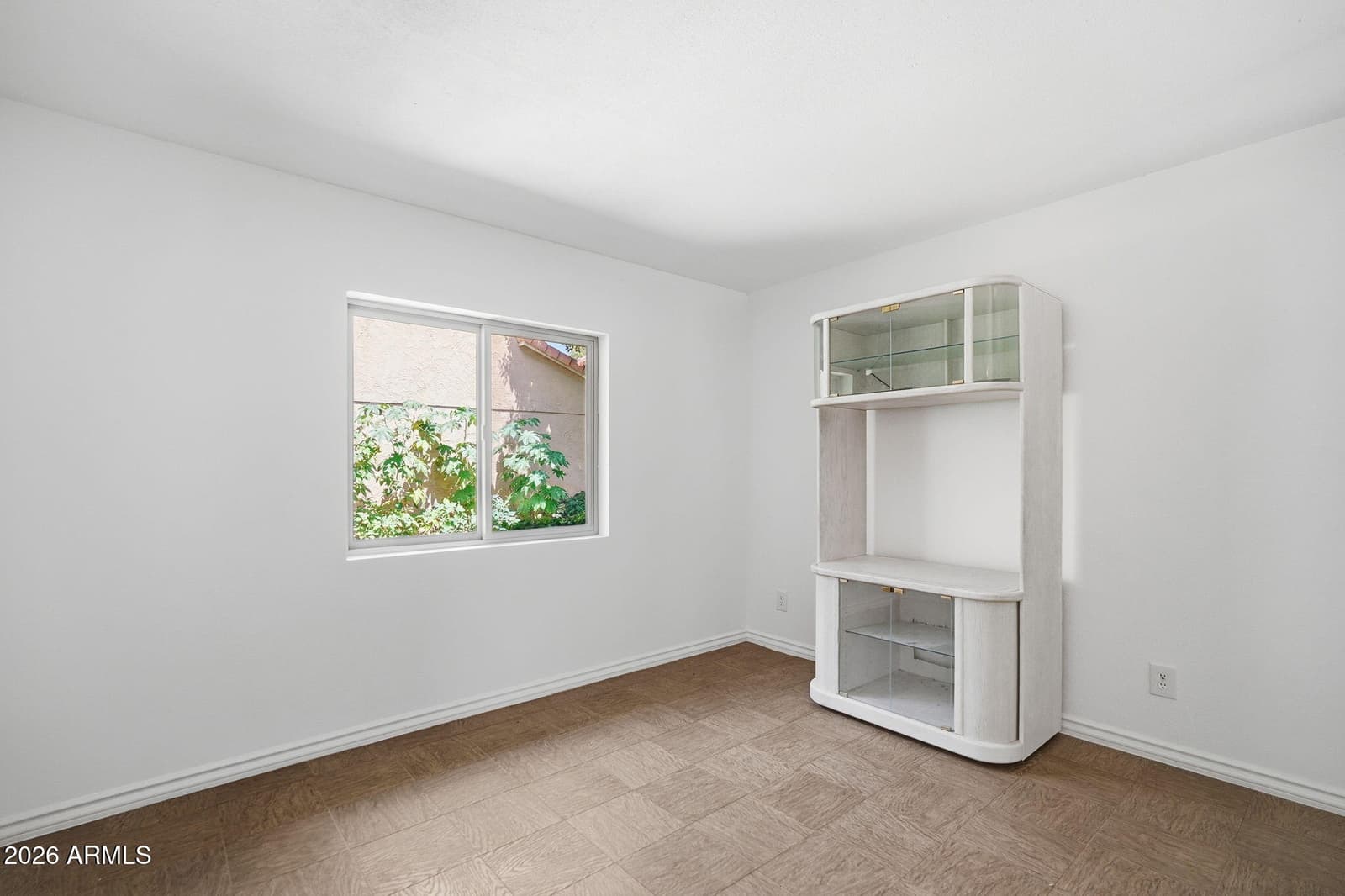 1534 E SOUTHSHORE Drive, Tempe, AZ 85283 — photo 15 of 31