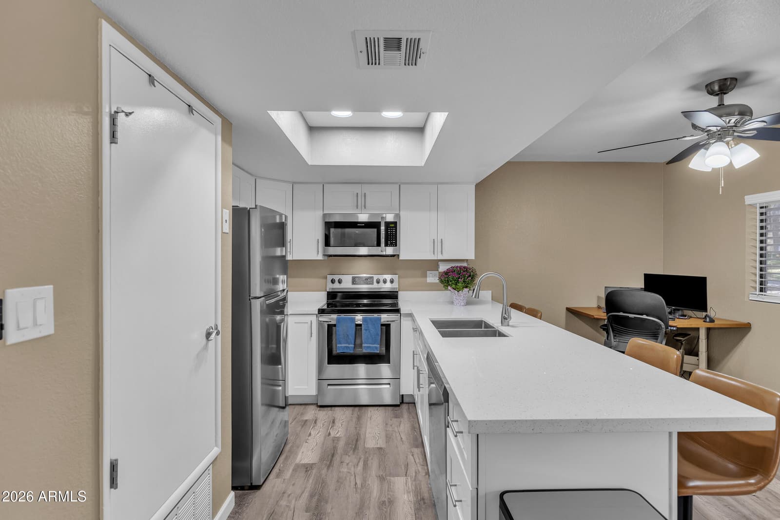 18811 N 19TH Avenue 1015, Phoenix, AZ 85027 — photo 1 of 24