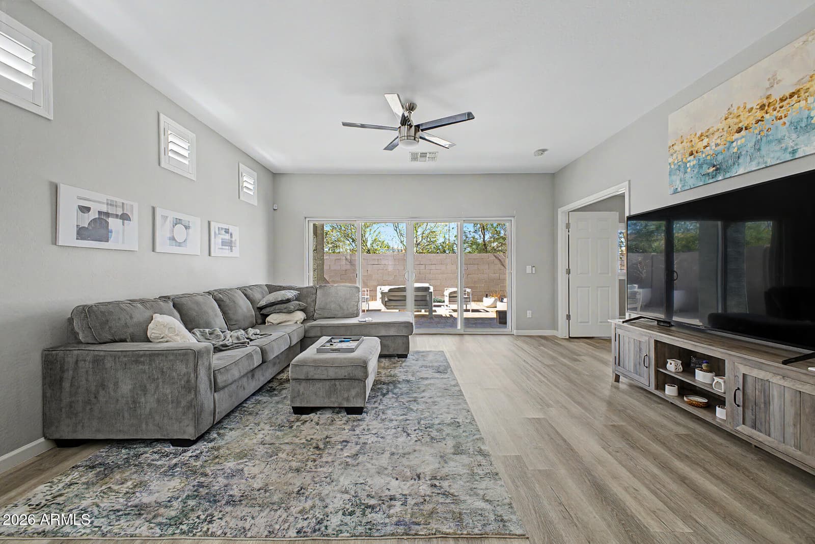524 W HARWELL Road, Phoenix, AZ 85041 — photo 4 of 28