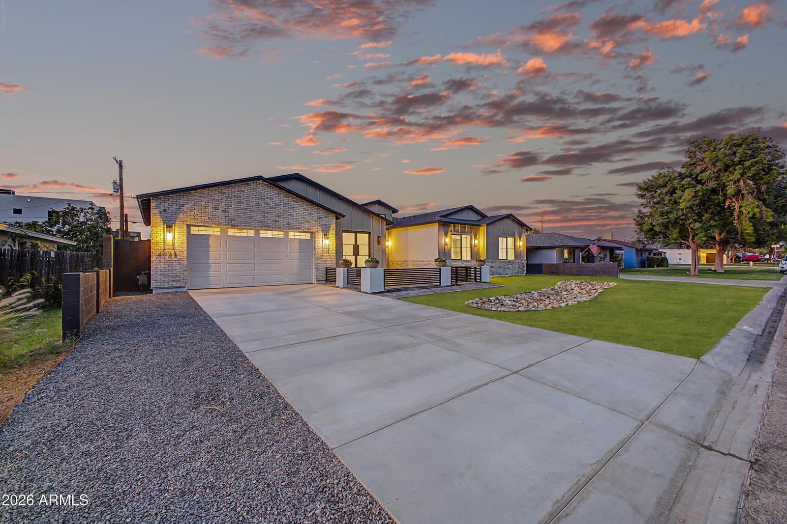 4032 E EARLL Drive, Phoenix, AZ 85018 — photo 4 of 48