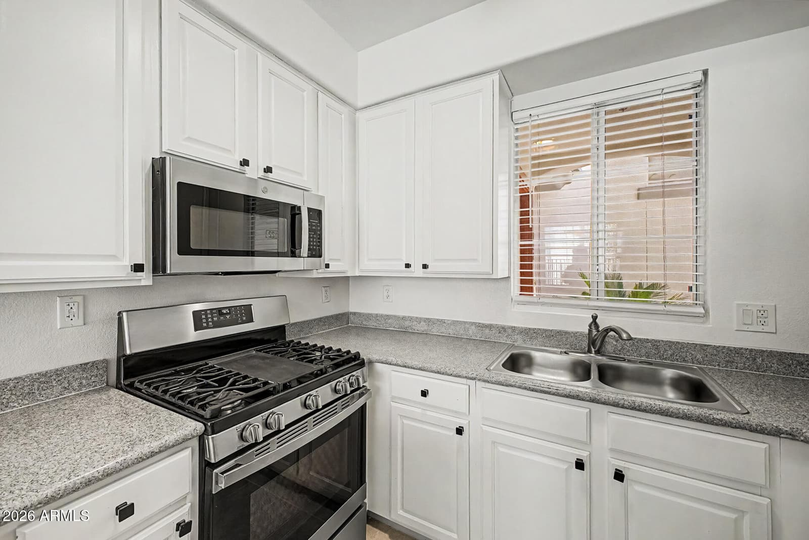 2992 N MILLER Road 122, Scottsdale, AZ 85251 — photo 3 of 40