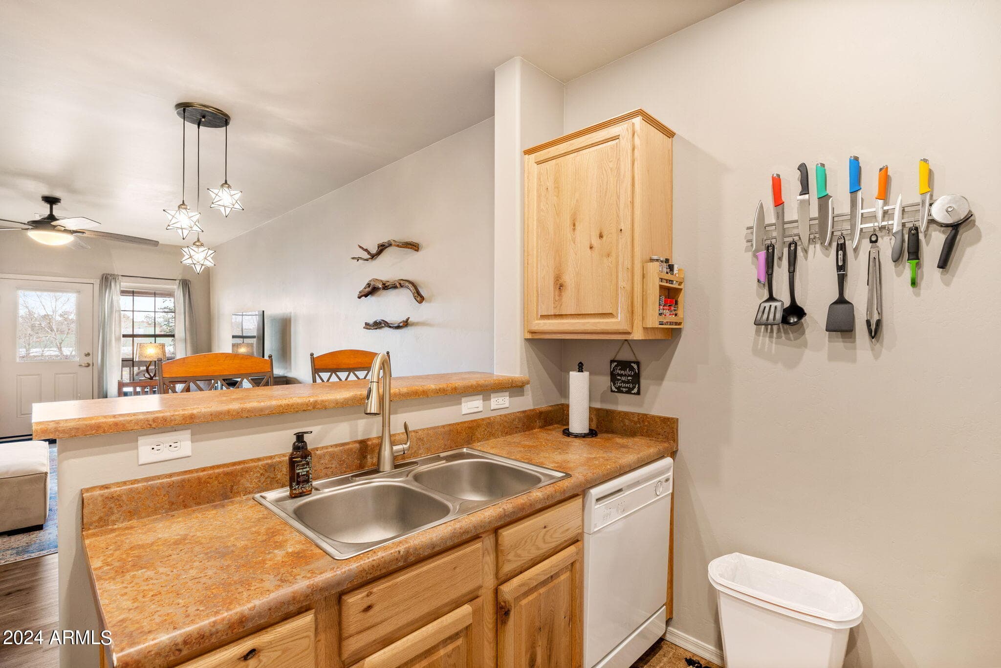 2409 QUARTER HORSE Trail 227, Overgaard, AZ 85933 — photo 8 of 45