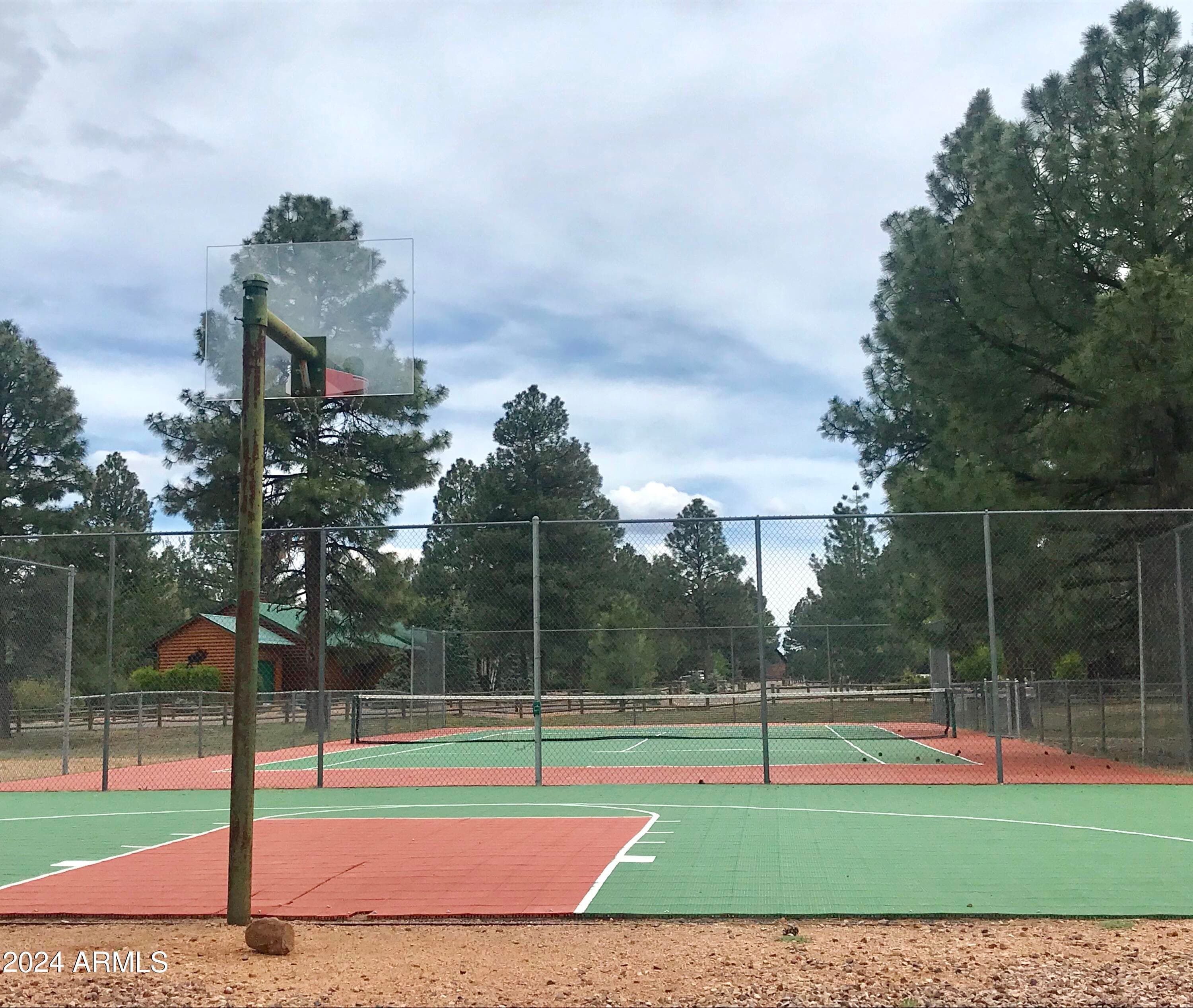 2409 QUARTER HORSE Trail 227, Overgaard, AZ 85933 — photo 28 of 45