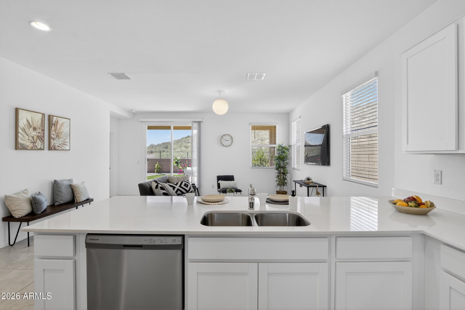 3253 W JUNIPER CANYON Drive, Phoenix, AZ 85083 — photo 5 of 37