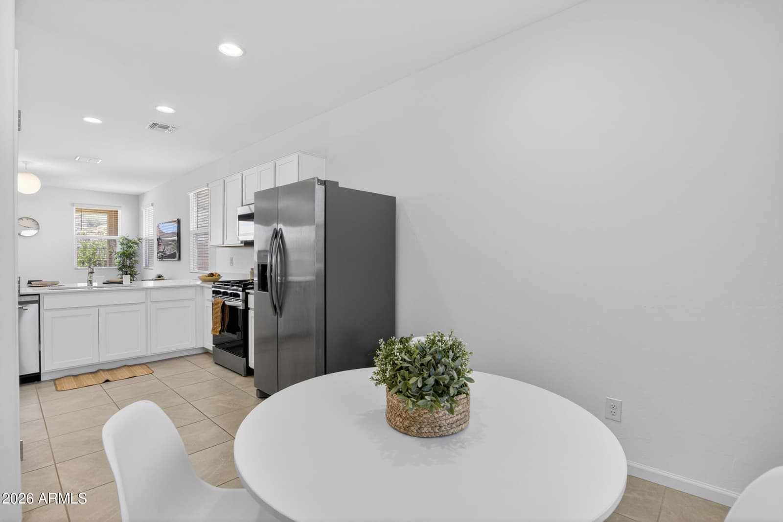3253 W JUNIPER CANYON Drive, Phoenix, AZ 85083 — photo 9 of 37
