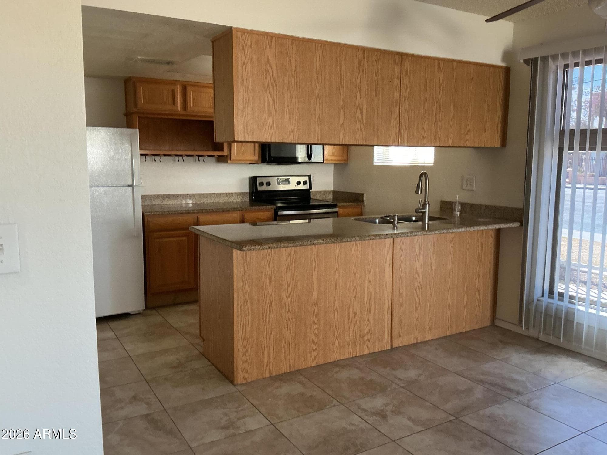 6641 N 27TH Avenue, Phoenix, AZ 85017 — photo 9 of 16