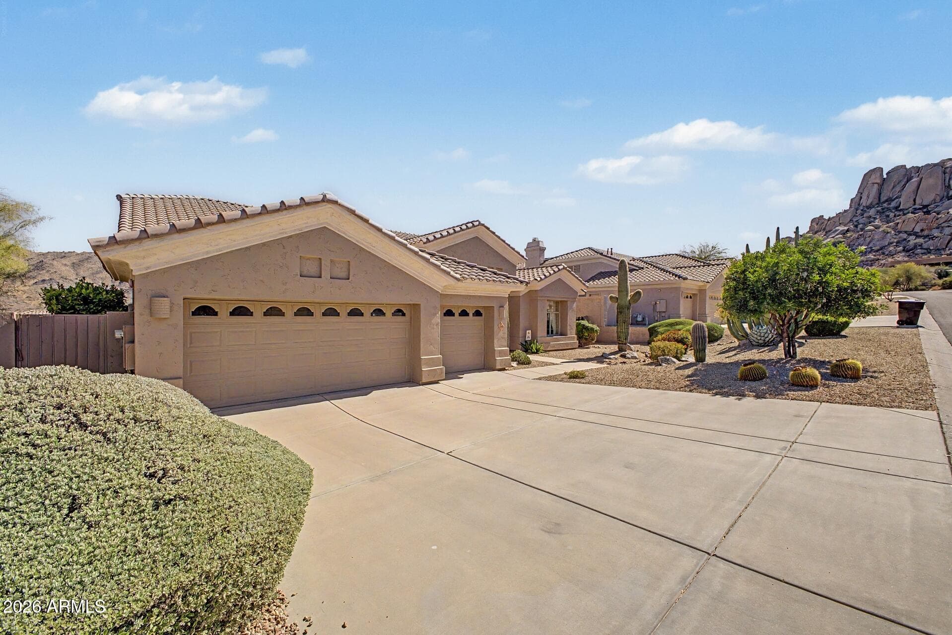 11521 E DESERT HOLLY Drive, Scottsdale, AZ 85255 — photo 3 of 41