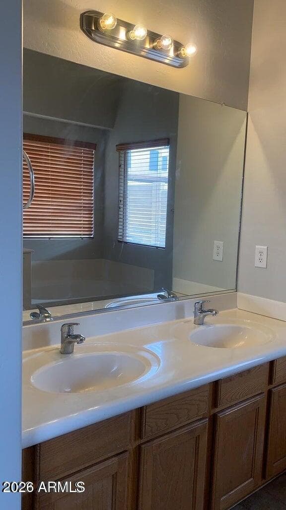 7035 S 45TH Avenue, Laveen, AZ 85339 — photo 4 of 9