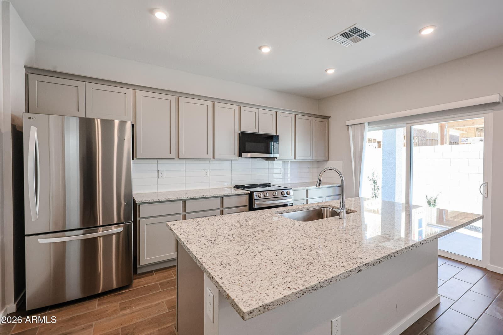 17353 W VILLA HERMOSA Lane, Surprise, AZ 85387 — photo 5 of 37