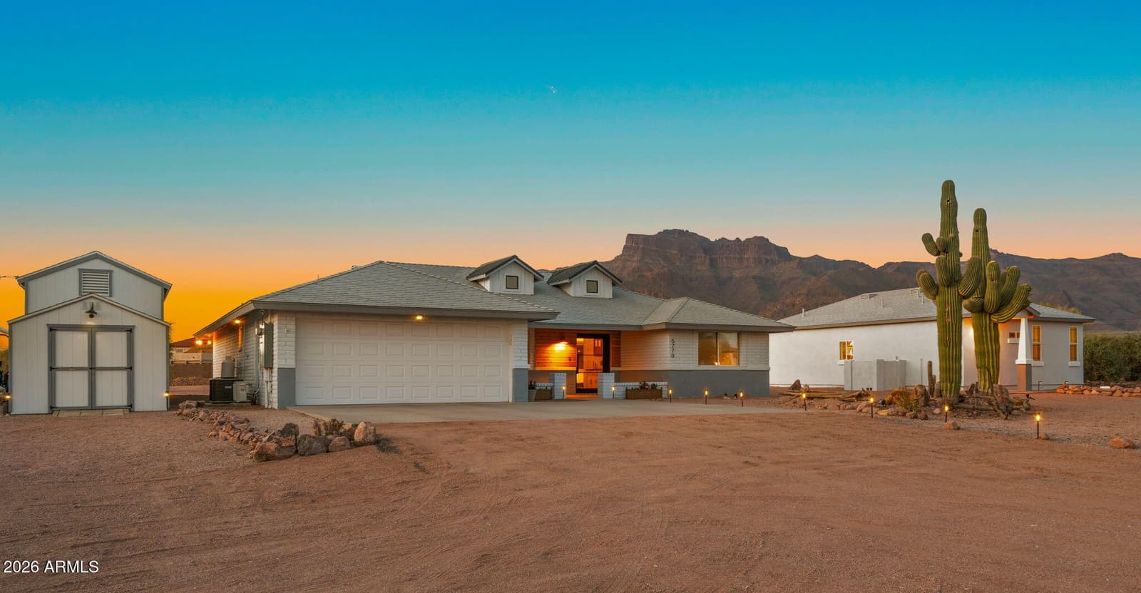 5770 E 22nd Avenue, Apache Junction, AZ 85119 — photo 1 of 96