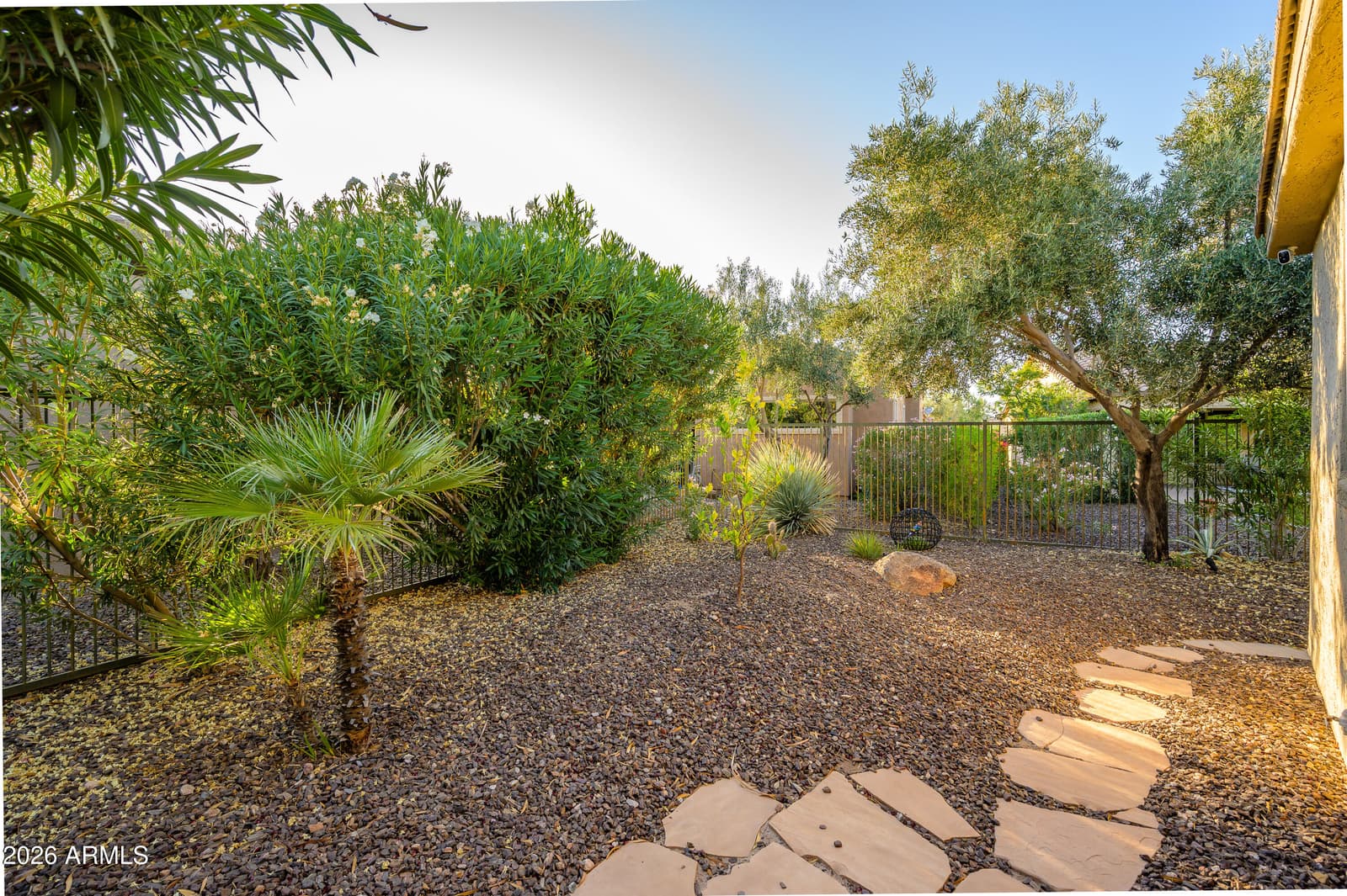 13040 W HUMMINGBIRD Terrace, Peoria, AZ 85383 — photo 40 of 60