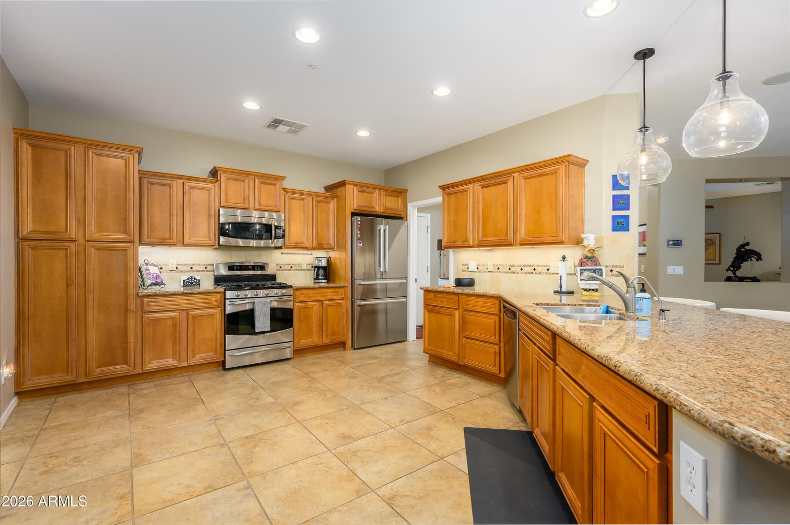 13040 W HUMMINGBIRD Terrace, Peoria, AZ 85383 — photo 3 of 60