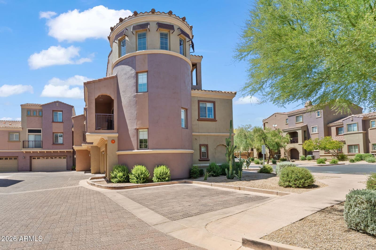 3935 E ROUGH RIDER Road 1169, Phoenix, AZ 85050 — photo 3 of 43