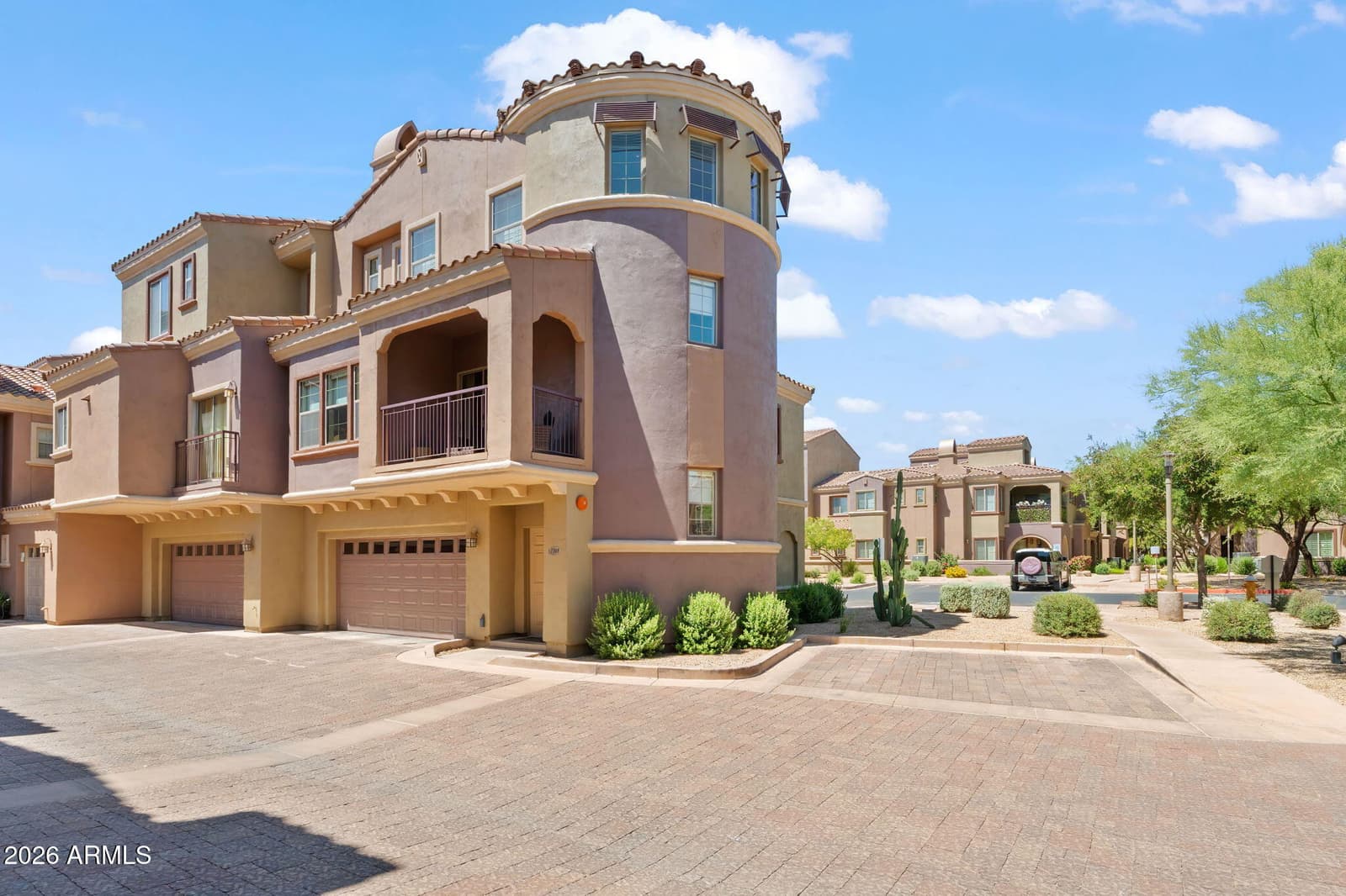 3935 E ROUGH RIDER Road 1169, Phoenix, AZ 85050 — photo 4 of 43