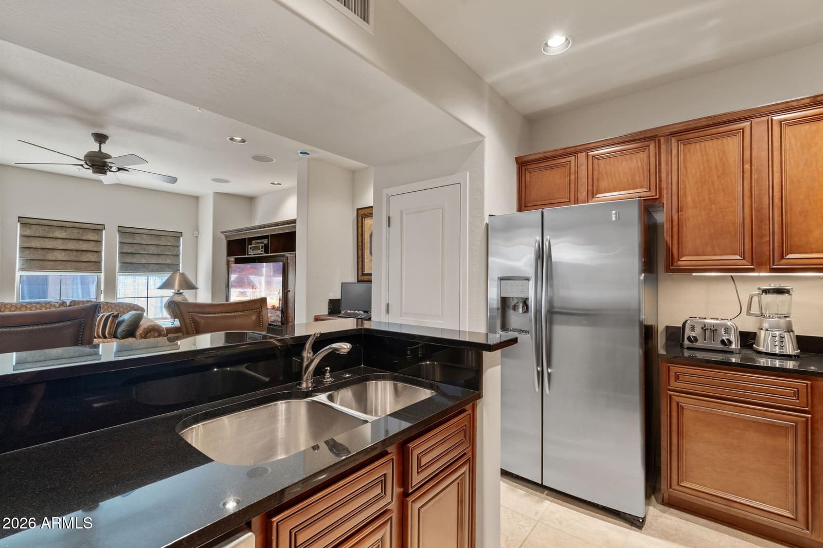 3935 E ROUGH RIDER Road 1169, Phoenix, AZ 85050 — photo 15 of 43