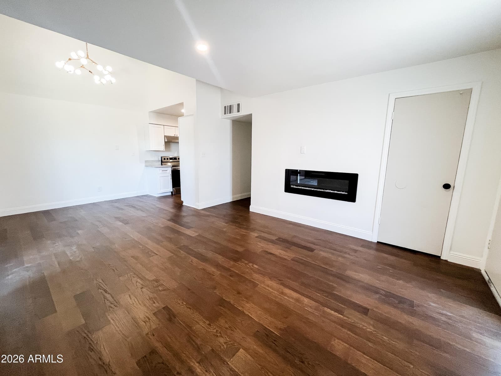 925 S ACAPULCO Lane C, Tempe, AZ 85281 — photo 4 of 15