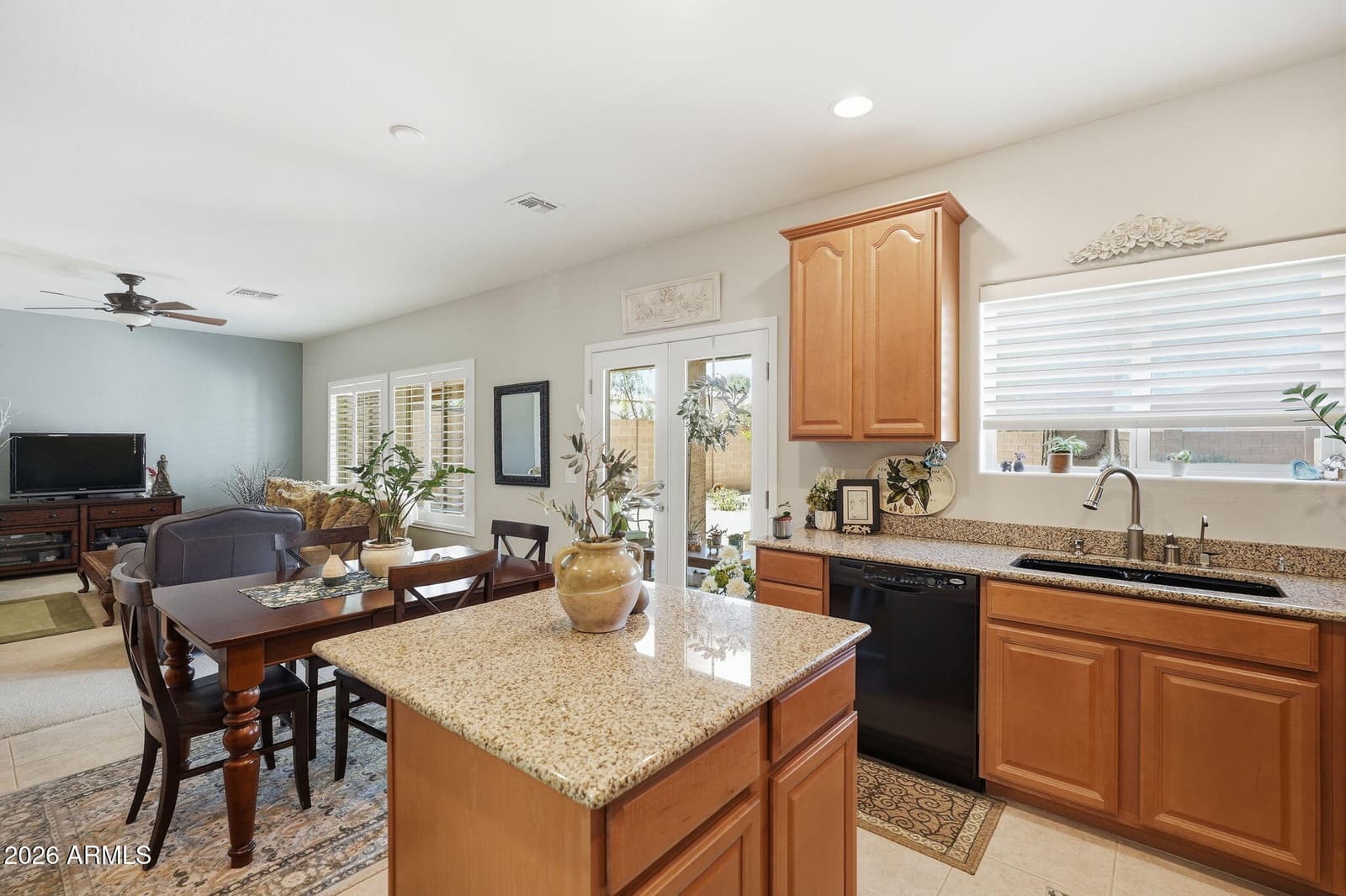 956 E CANYON ROCK Road, San Tan Valley, AZ 85143 — photo 11 of 54
