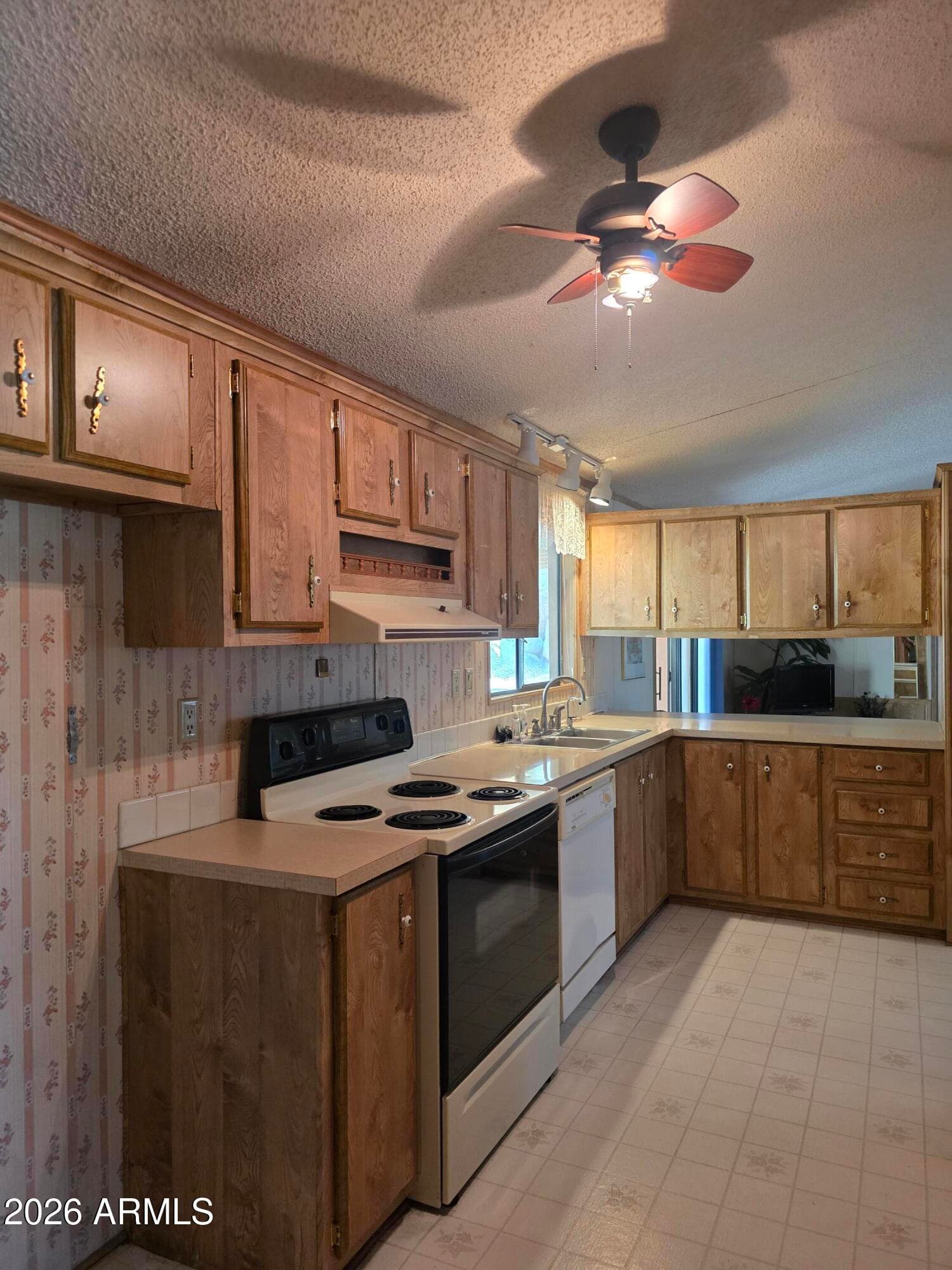 2233 E BEHREND Drive 51, Phoenix, AZ 85024 — photo 24 of 37