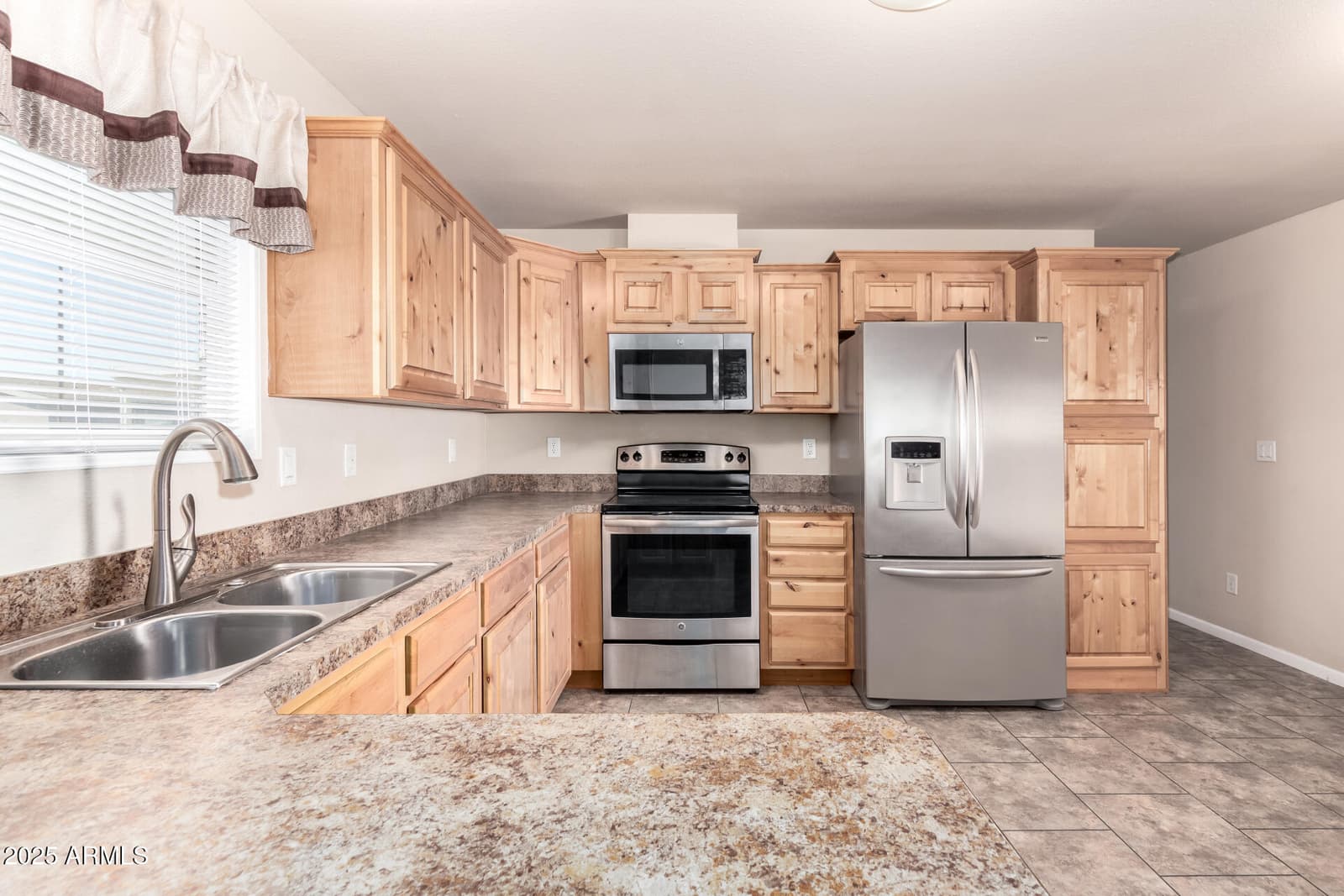 2650 W UNION HILLS Drive 231, Phoenix, AZ 85027 — photo 4 of 42