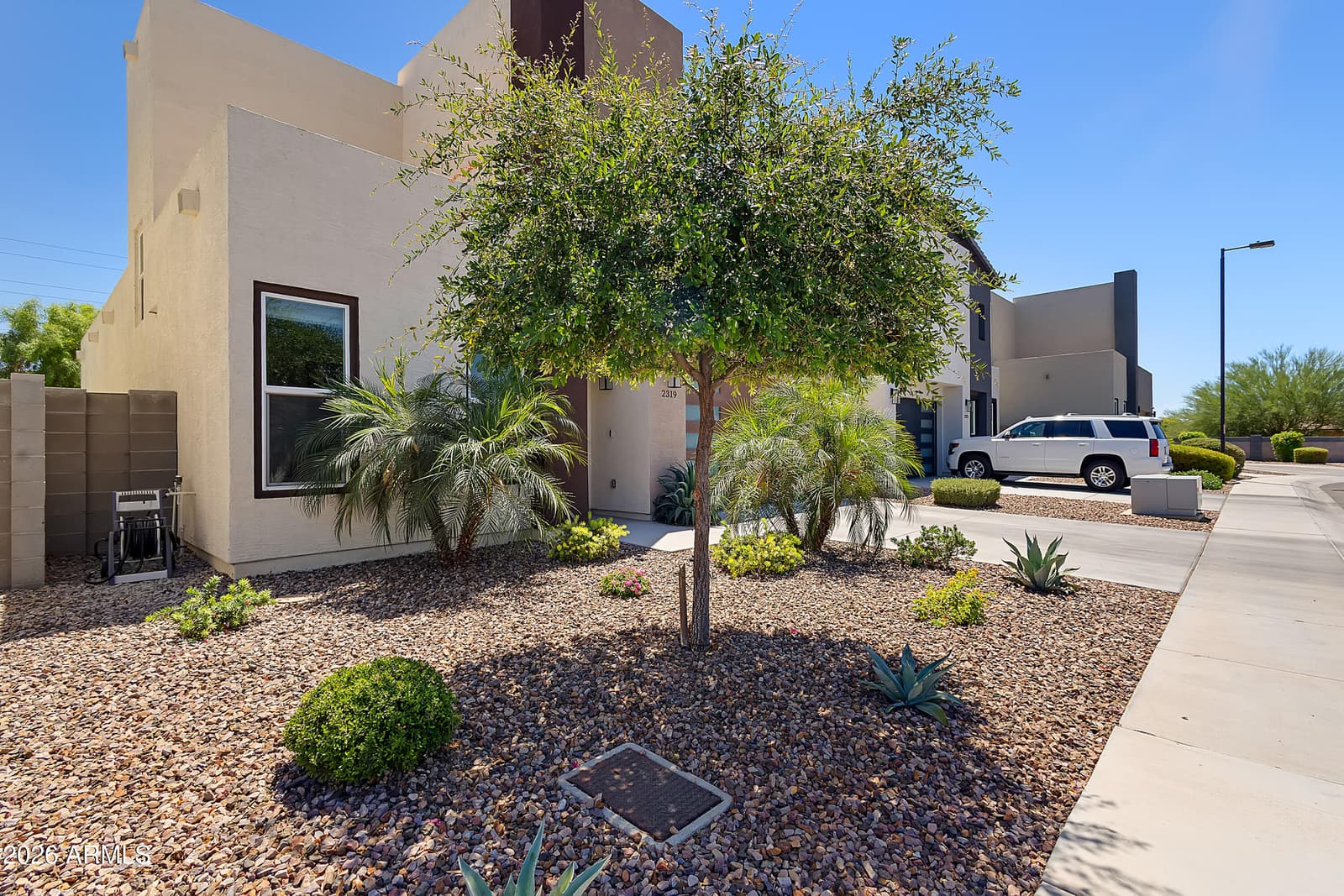 2319 W DARROW Street, Phoenix, AZ 85041 — photo 3 of 38