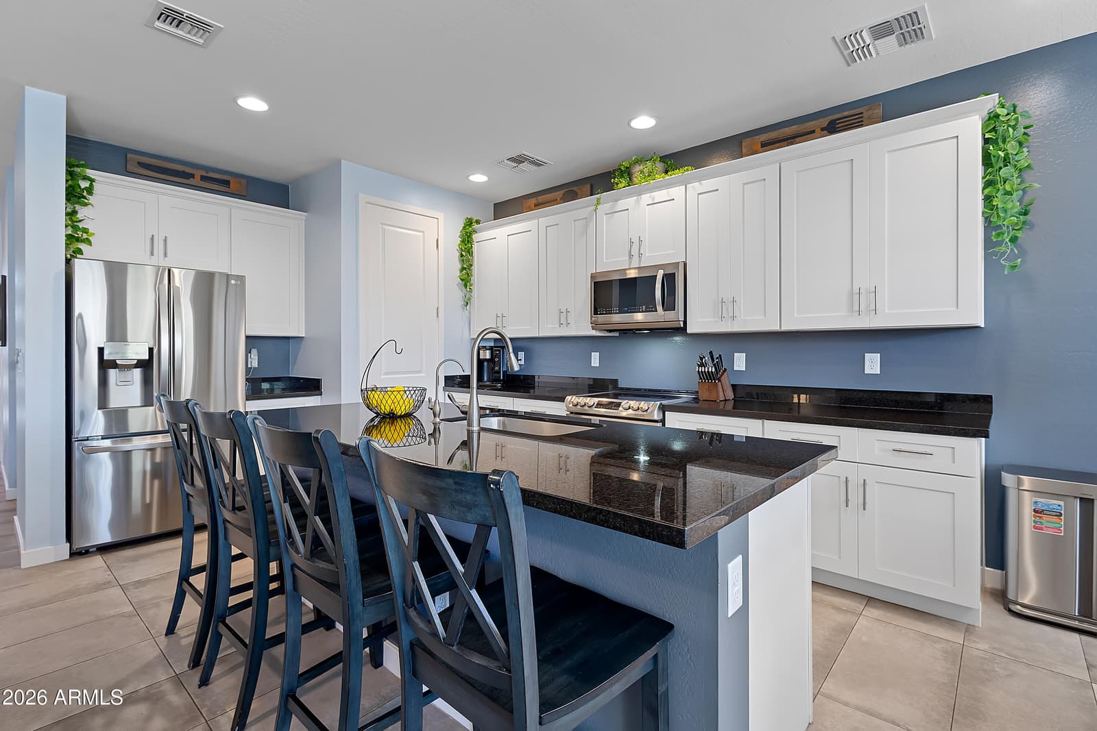 2319 W DARROW Street, Phoenix, AZ 85041 — photo 9 of 38