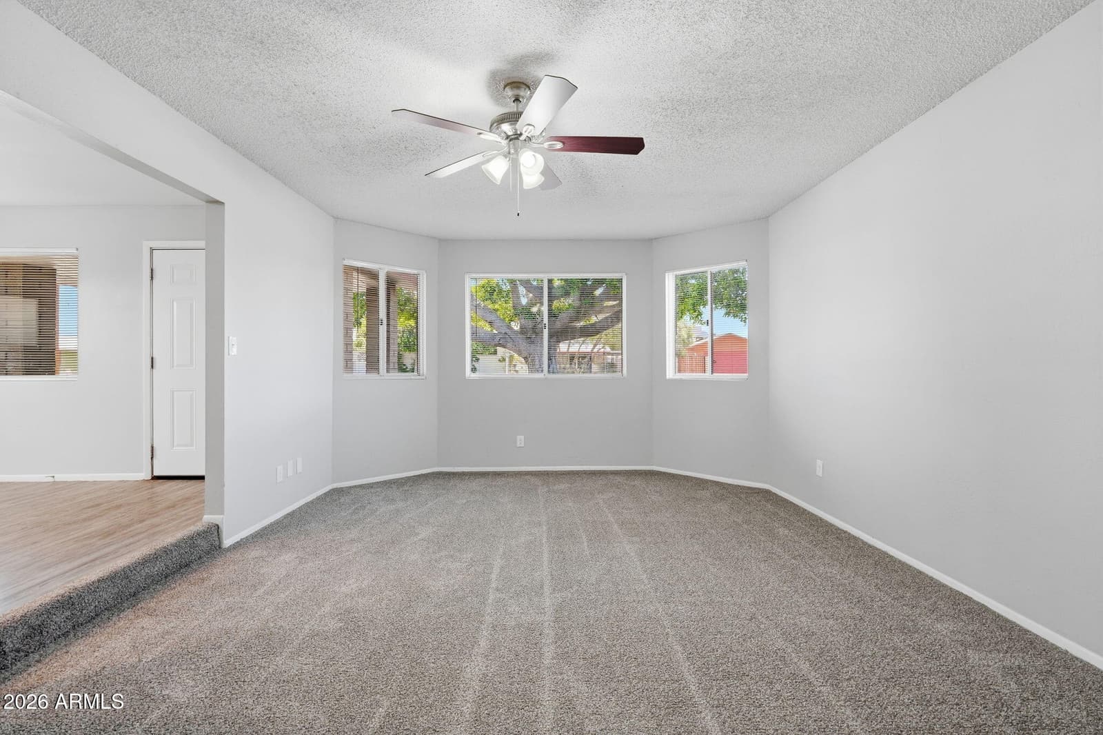 11434 N 24th Drive, Phoenix, AZ 85029 — photo 8 of 39