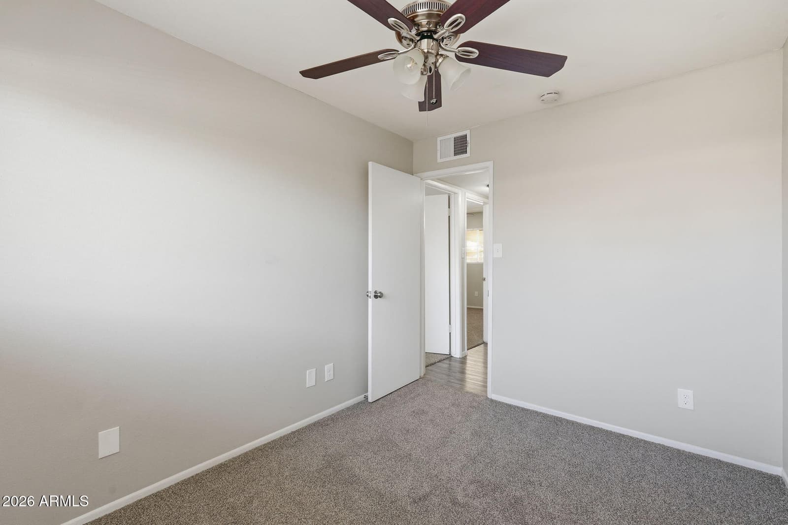 11434 N 24th Drive, Phoenix, AZ 85029 — photo 9 of 39