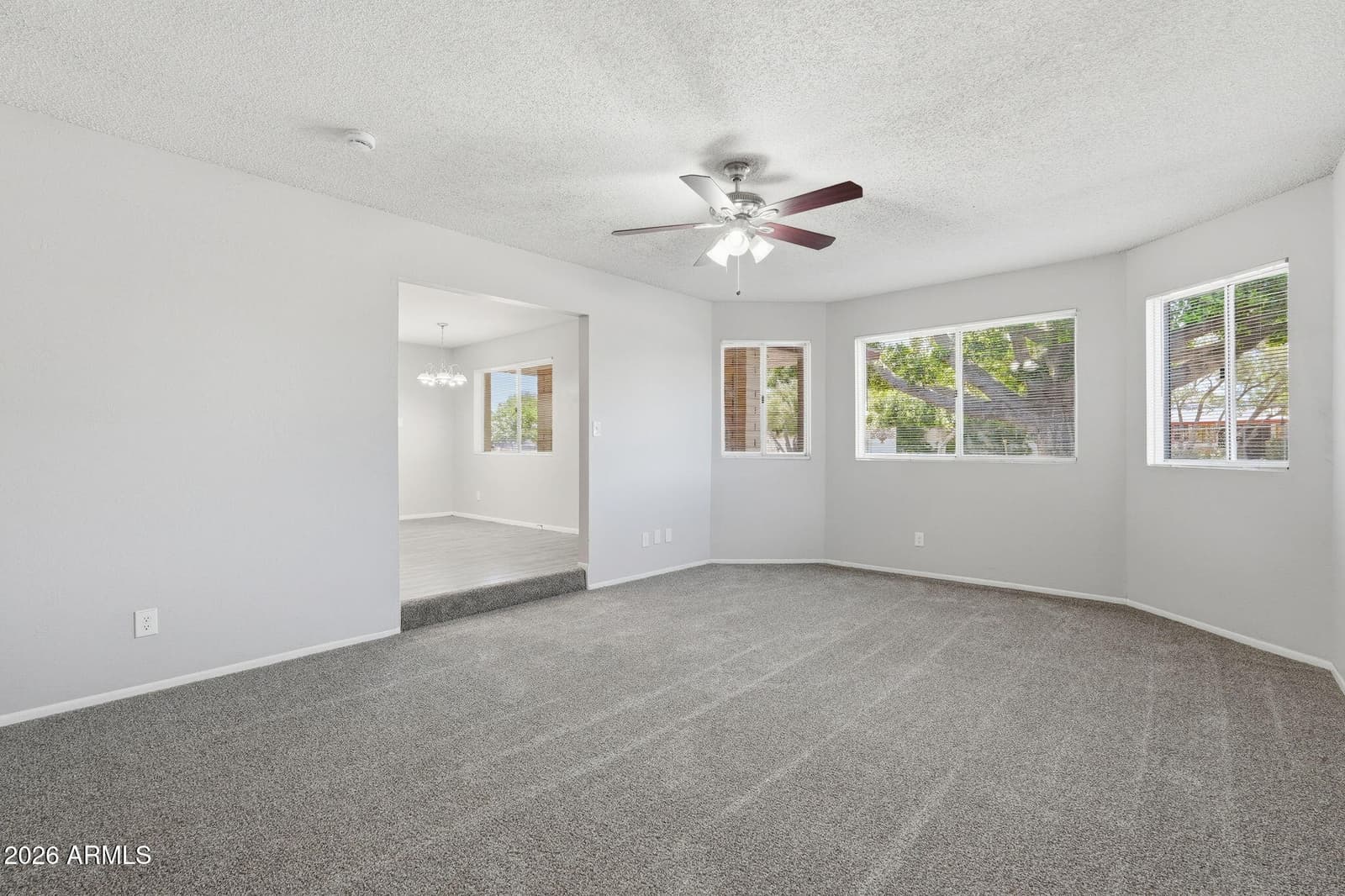 11434 N 24th Drive, Phoenix, AZ 85029 — photo 10 of 39