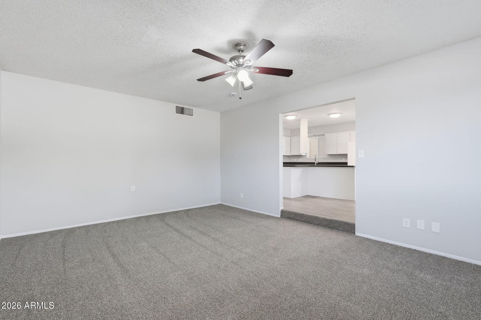 11434 N 24th Drive, Phoenix, AZ 85029 — photo 11 of 39