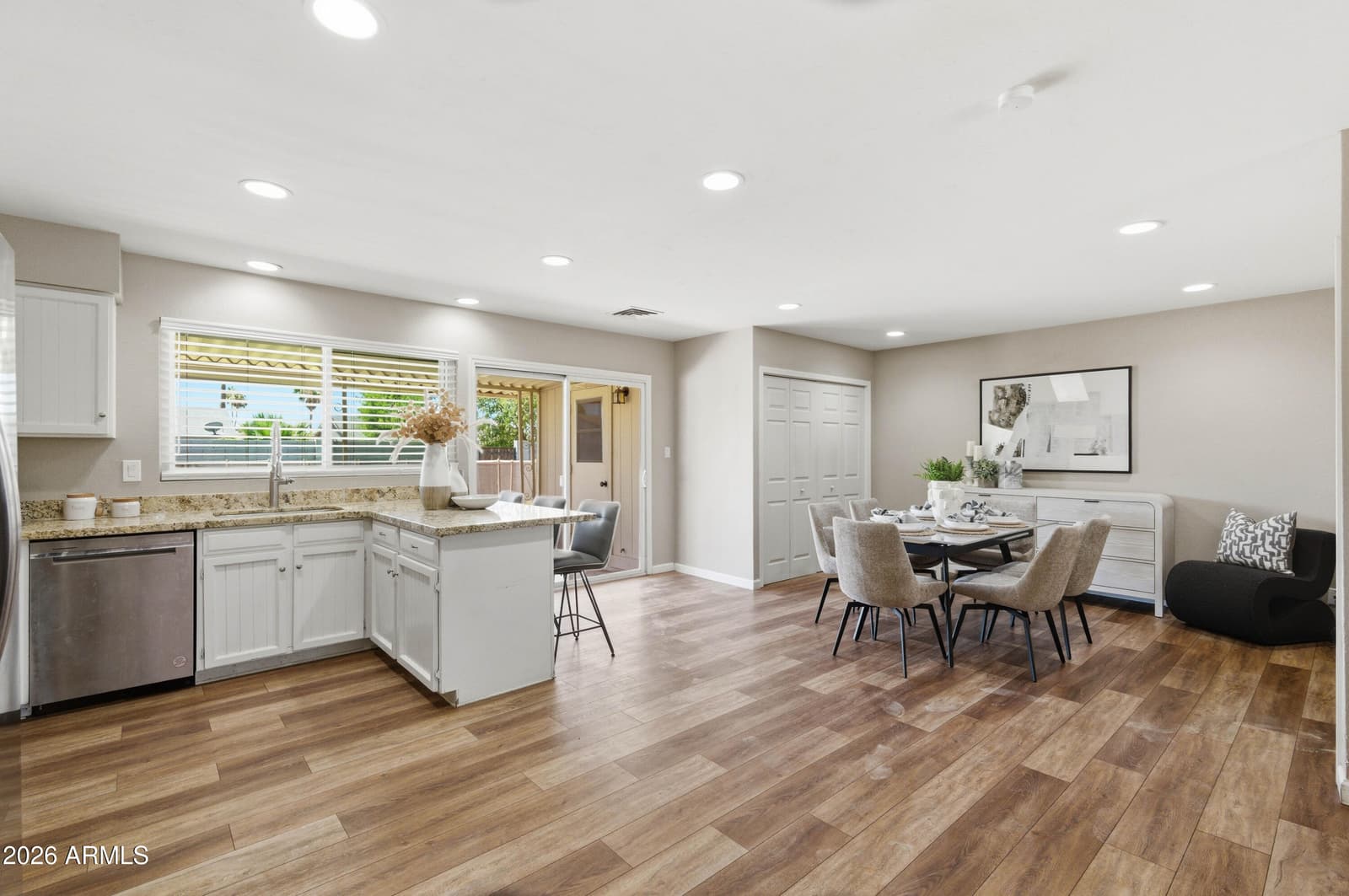1527 W ALAMO Drive, Chandler, AZ 85224 — photo 5 of 31