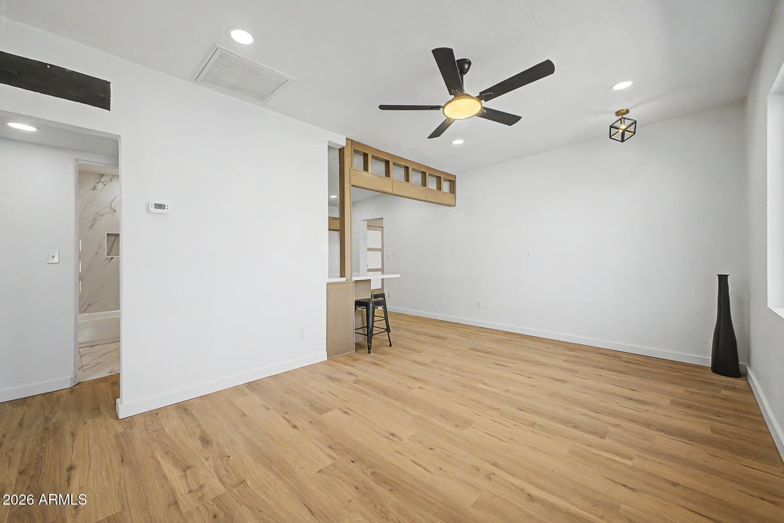 4123 N 30TH Drive, Phoenix, AZ 85017 — photo 6 of 38
