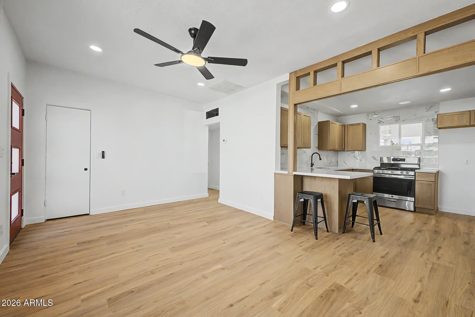 4123 N 30TH Drive, Phoenix, AZ 85017 — photo 8 of 38