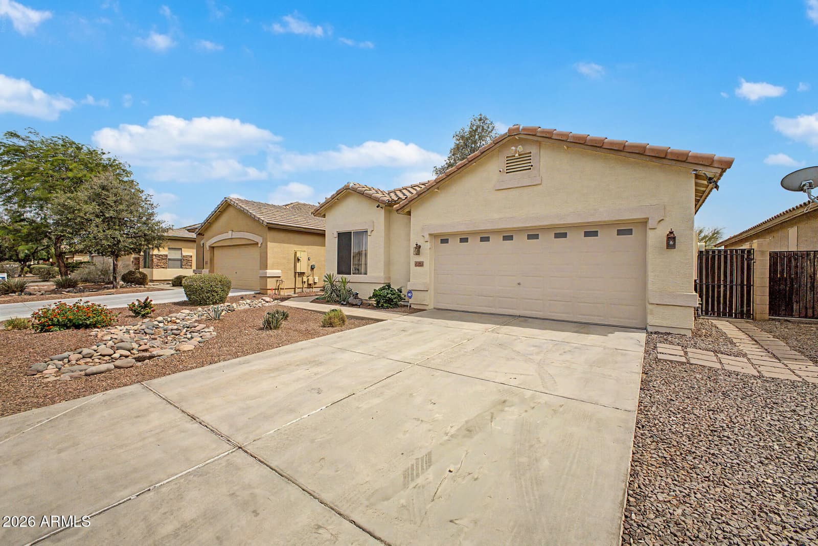 12801 W GLENROSA Drive, Litchfield Park, AZ 85340 — photo 3 of 37