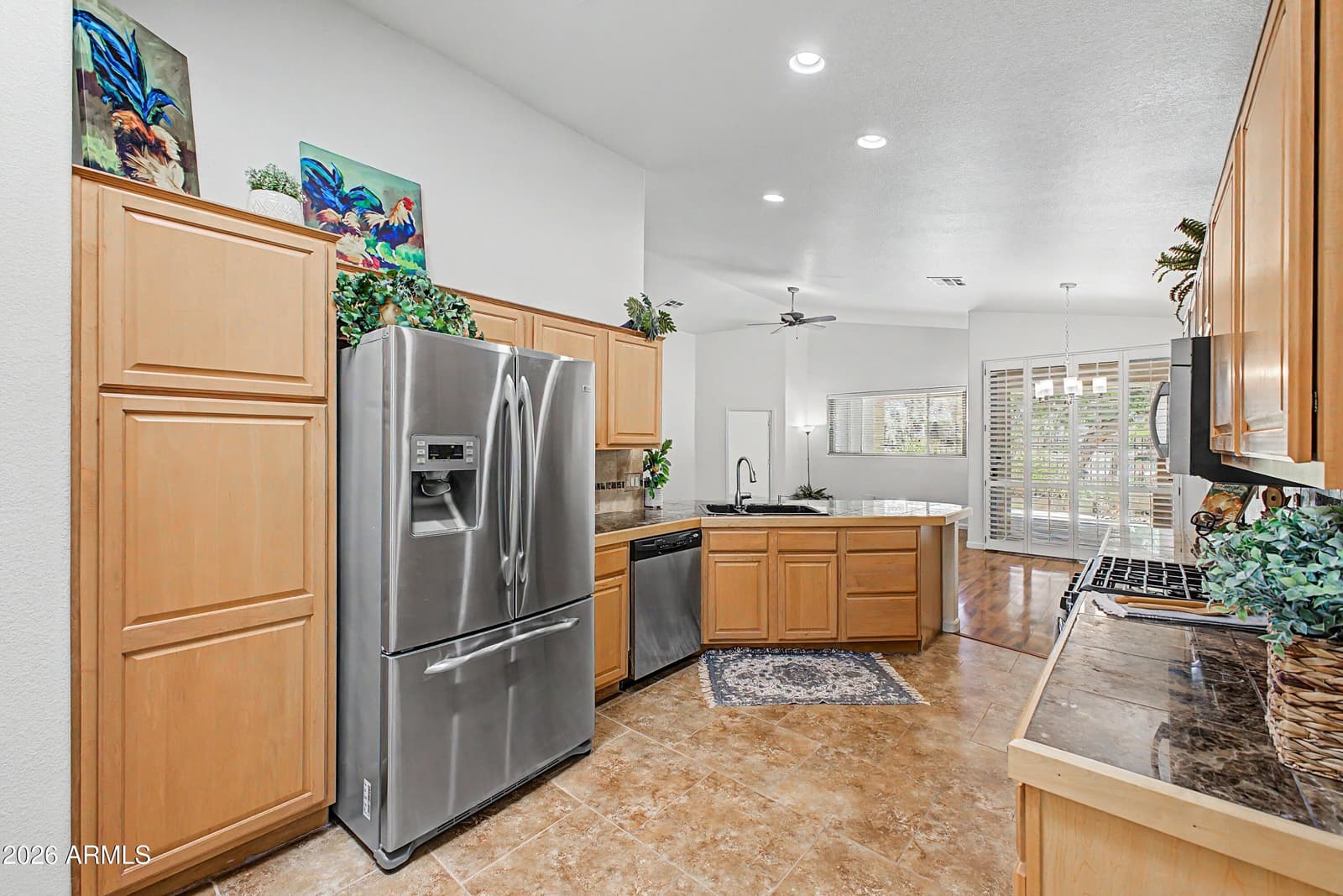 7024 S 32ND Place, Phoenix, AZ 85042 — photo 3 of 32
