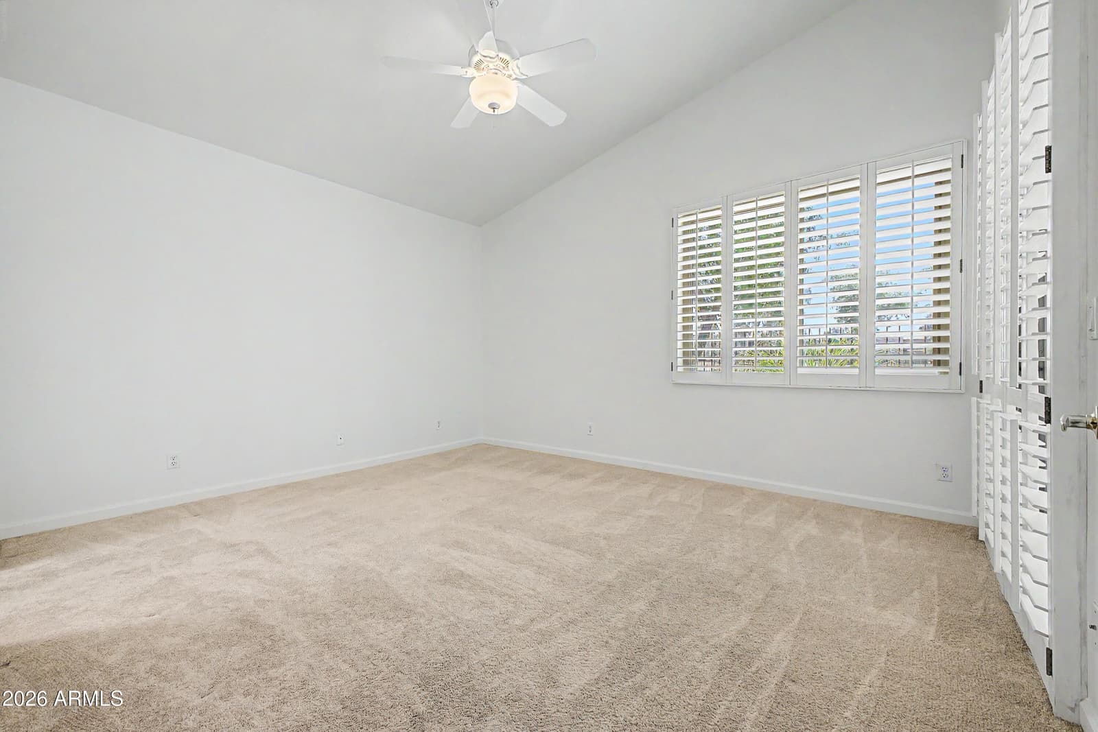 7024 S 32ND Place, Phoenix, AZ 85042 — photo 10 of 32