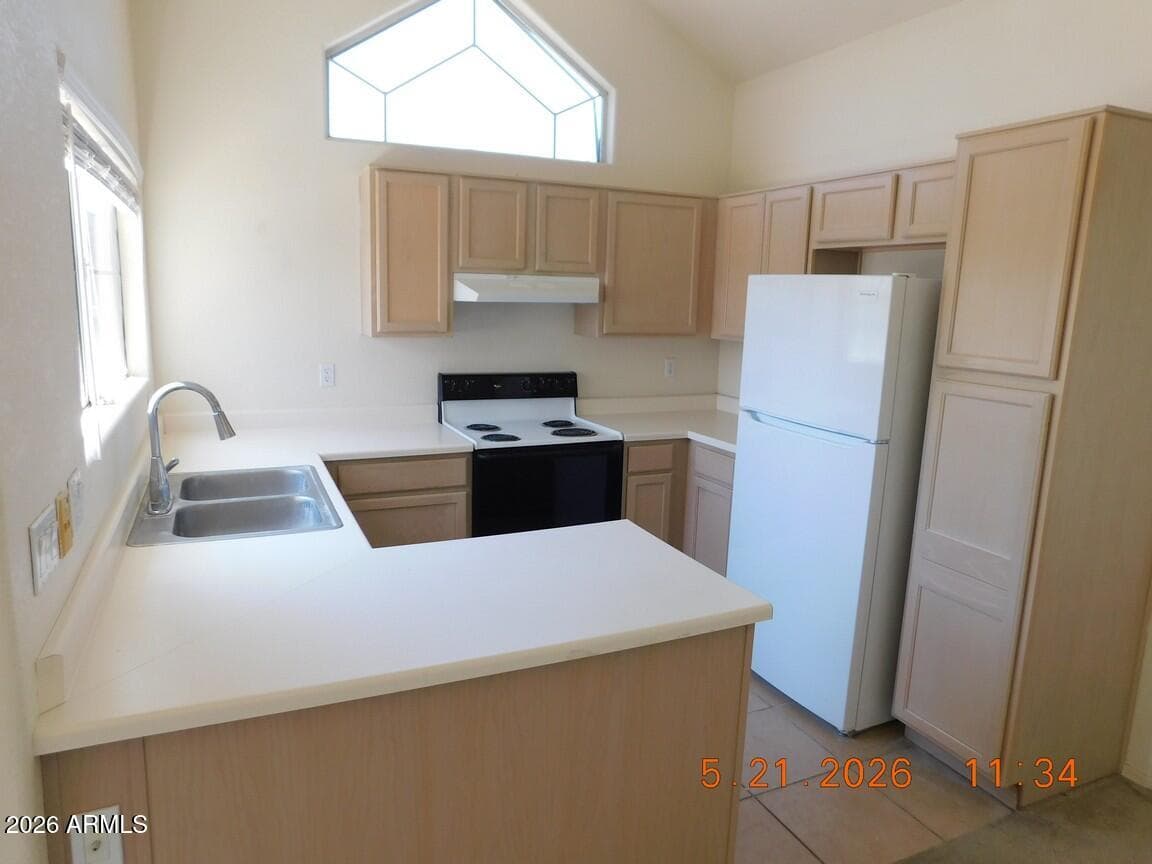 1633 E LAKESIDE Drive 122, Gilbert, AZ 85234 — photo 7 of 34