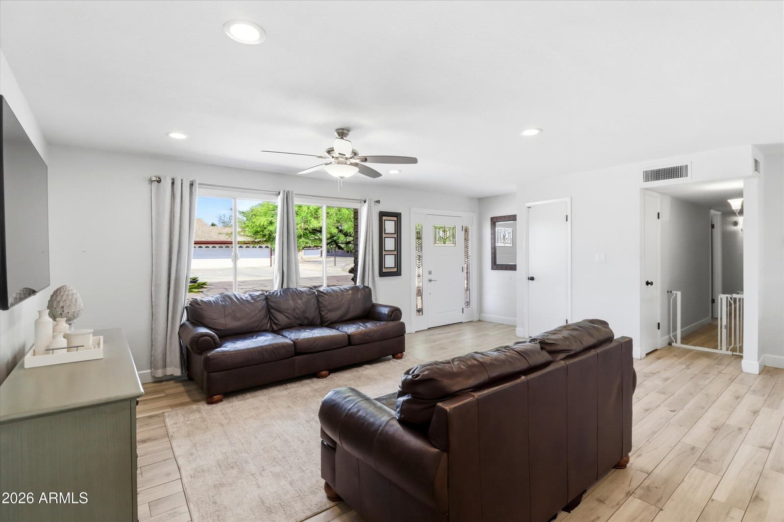 1934 W KRISTAL Way, Phoenix, AZ 85027 — photo 7 of 34