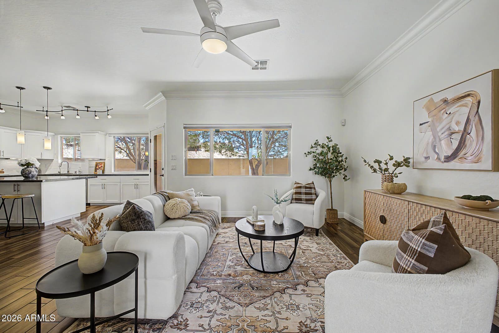 3345 E PINCHOT Avenue 2, Phoenix, AZ 85018 — photo 3 of 47