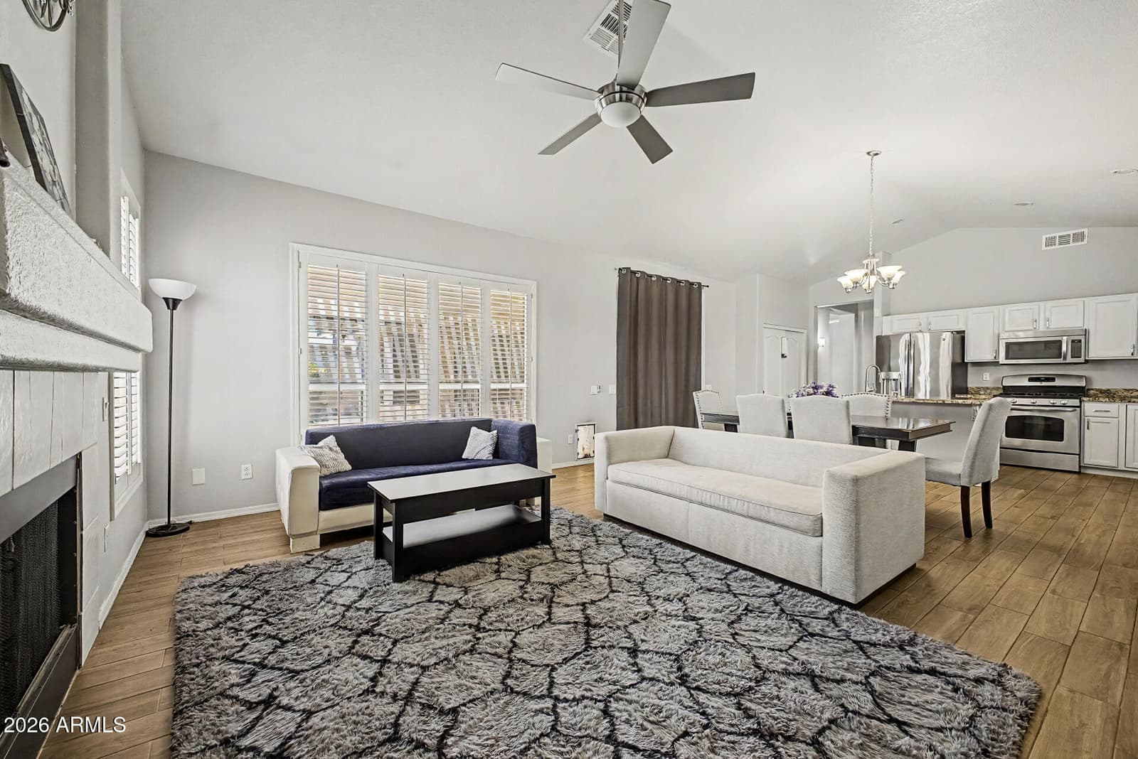 725 W BEVERLY Lane, Phoenix, AZ 85023 — photo 12 of 43
