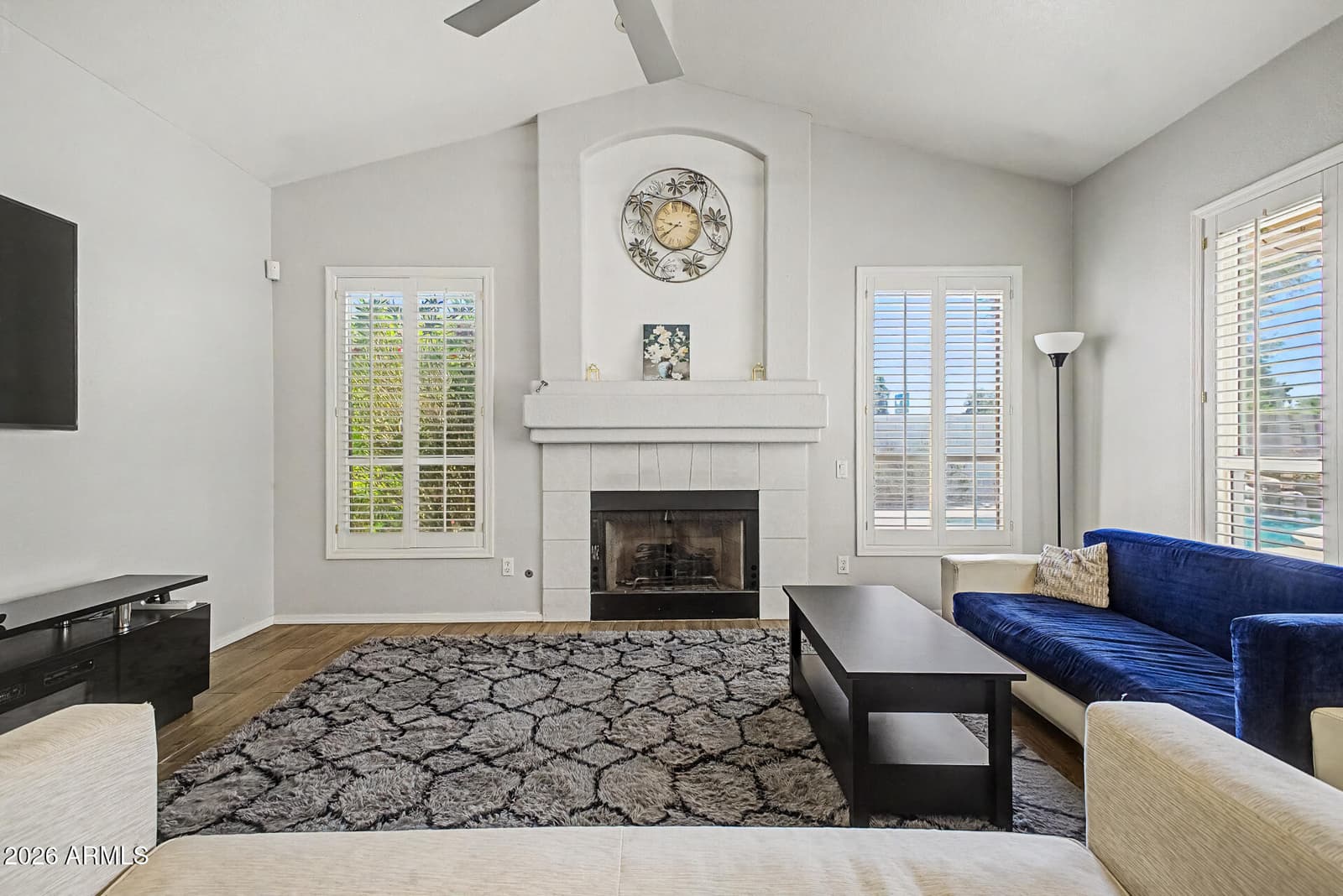 725 W BEVERLY Lane, Phoenix, AZ 85023 — photo 13 of 43