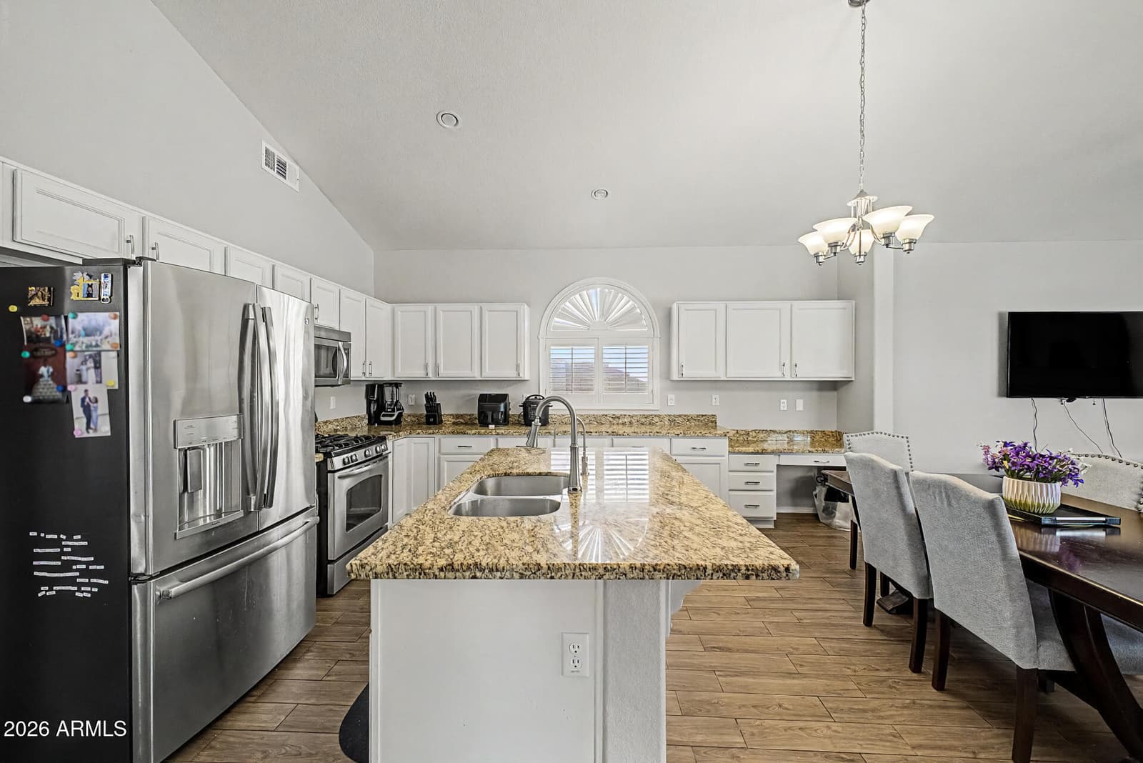 725 W BEVERLY Lane, Phoenix, AZ 85023 — photo 17 of 43