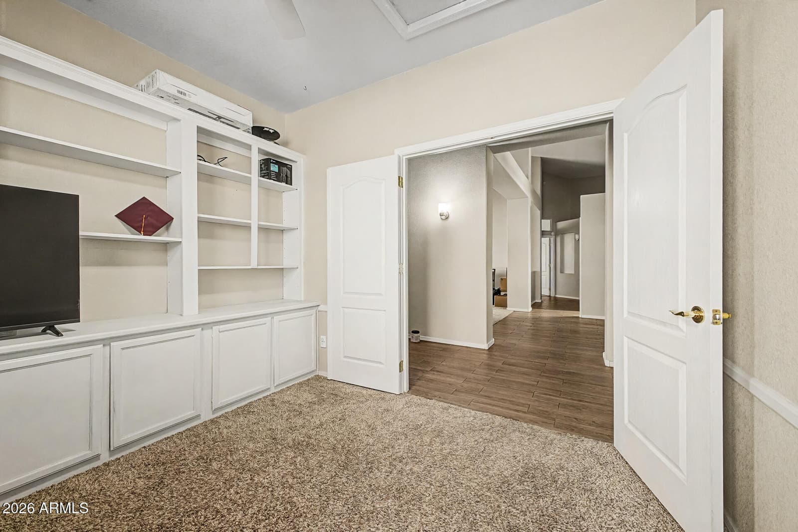 725 W BEVERLY Lane, Phoenix, AZ 85023 — photo 32 of 43