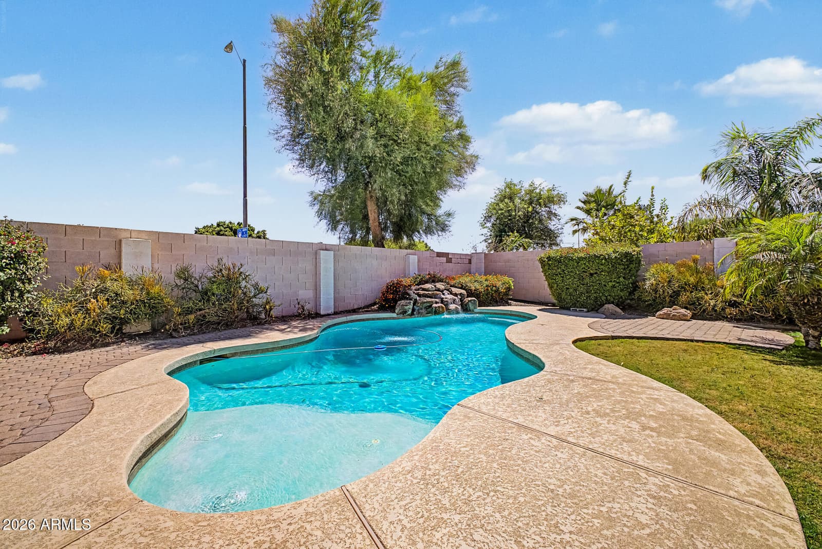 725 W BEVERLY Lane, Phoenix, AZ 85023 — photo 43 of 43