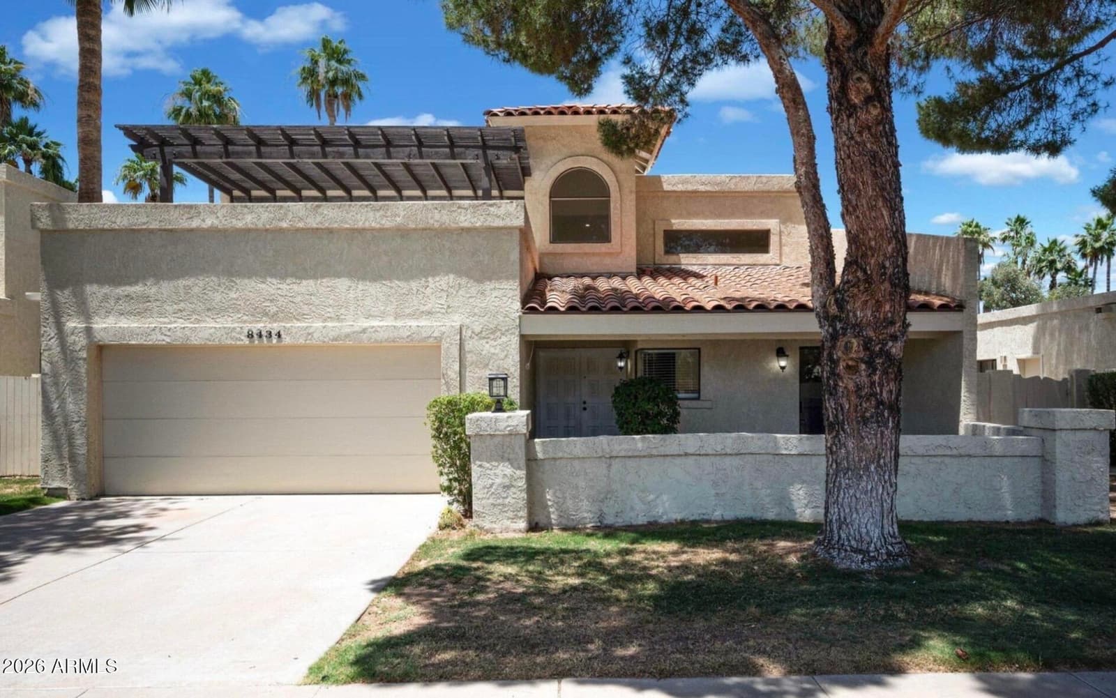 8434 E SAN BERNARDO Drive, Scottsdale, AZ 85258 — photo 3 of 36