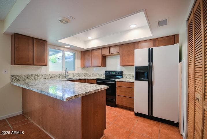 4550 N 15TH Avenue, Phoenix, AZ 85015 — photo 4 of 20