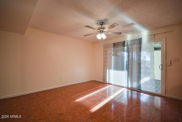 4550 N 15TH Avenue, Phoenix, AZ 85015 — photo 6 of 20