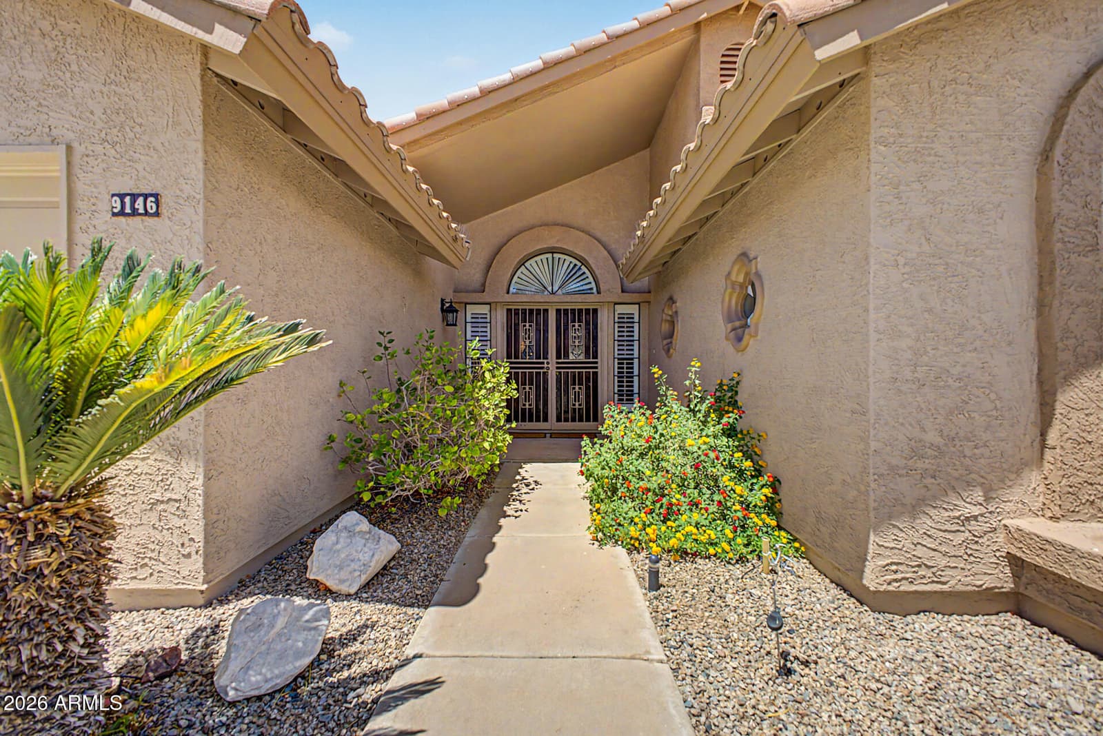 9146 W ORAIBI Drive, Peoria, AZ 85382 — photo 8 of 36