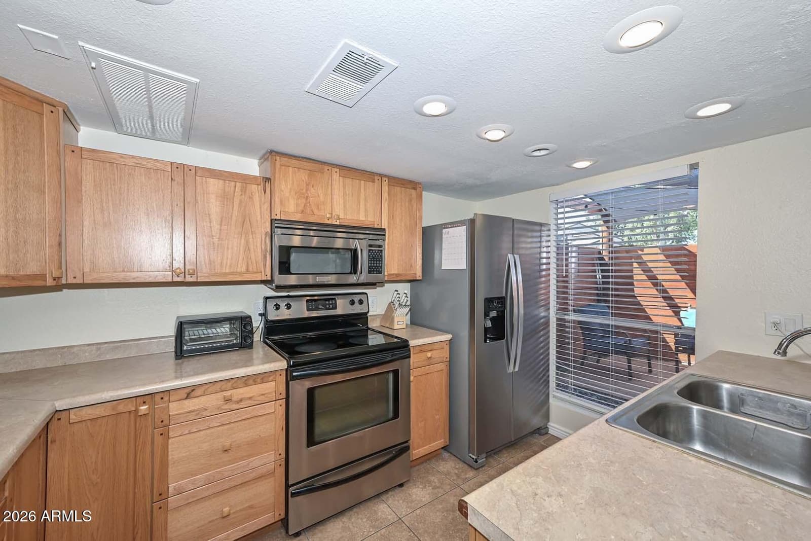202 E Betty Elyse Lane, Phoenix, AZ 85022 — photo 5 of 30