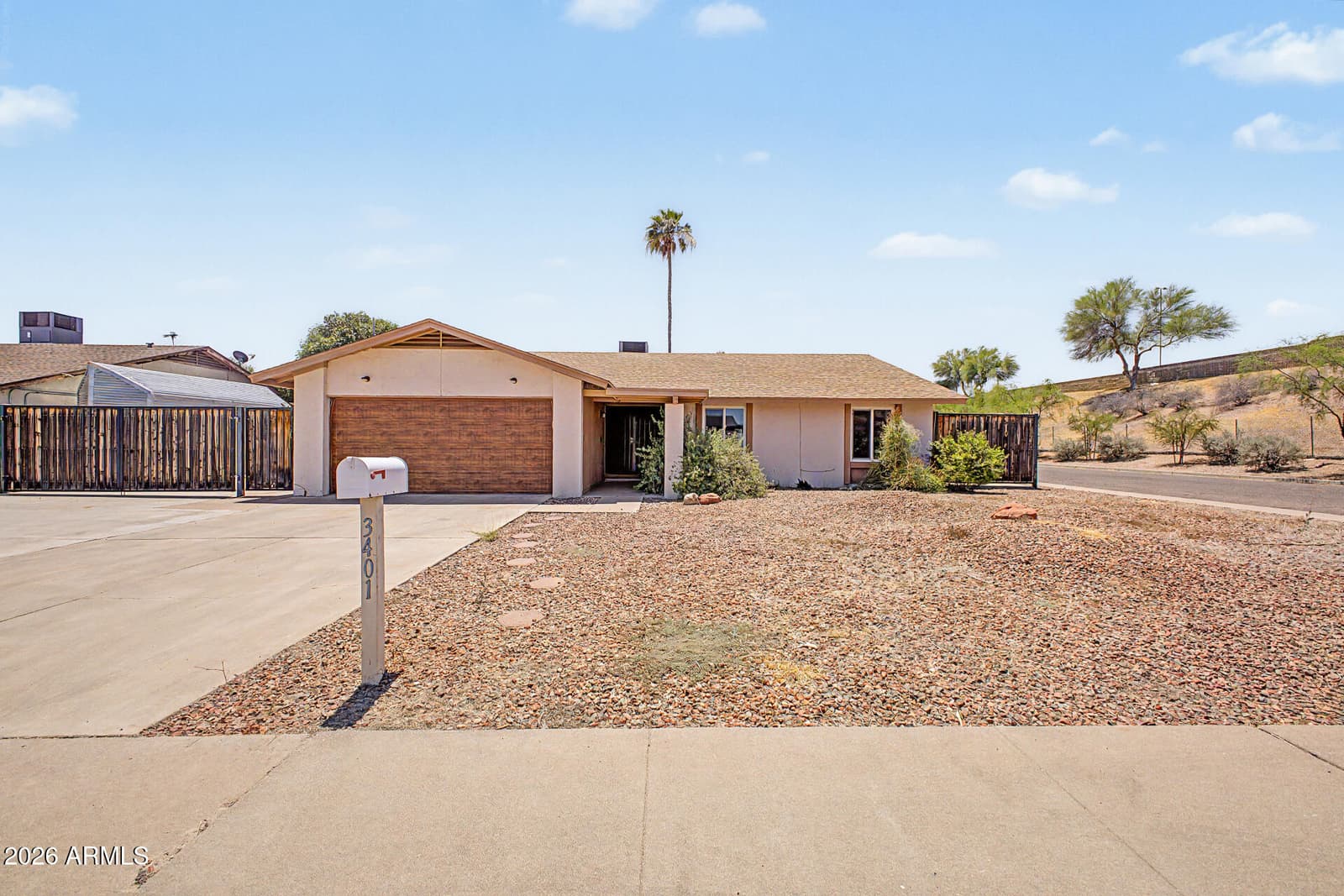 3401 E DAHLIA Drive, Phoenix, AZ 85032
